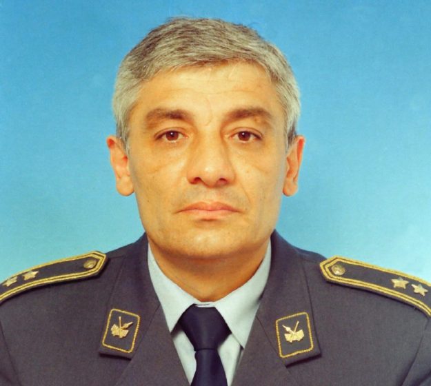 c5b75f7b-8586-4023-acb9-d7e9cb2c1de2